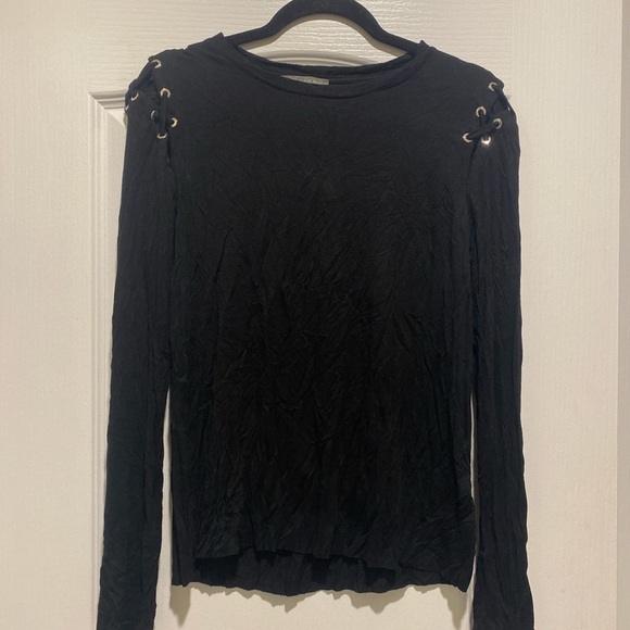 Black thin long sleeve w/ lace up shoulder detail - Picture 1 of 2